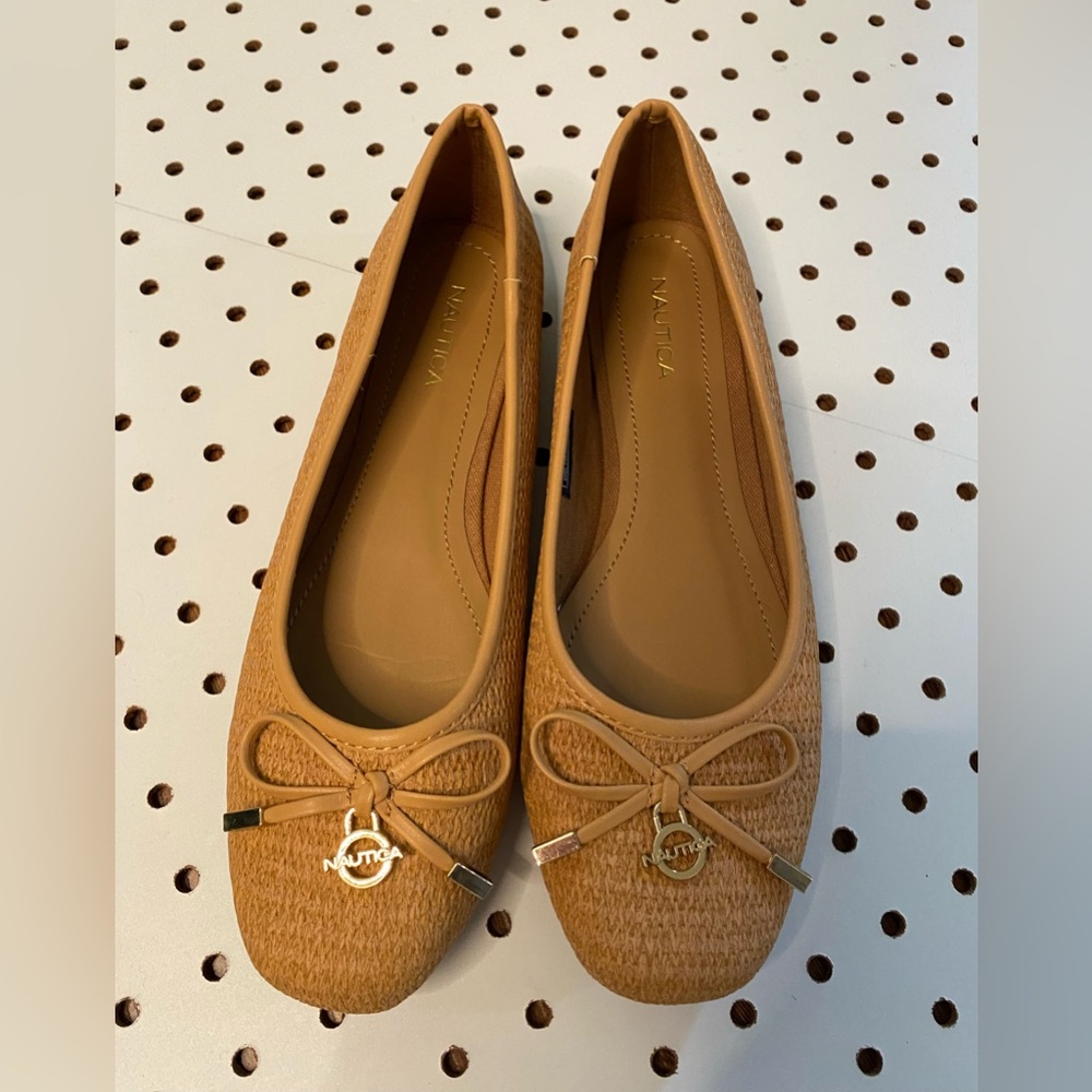 Nautica Women's Tan Loafers with gold Bow Accent